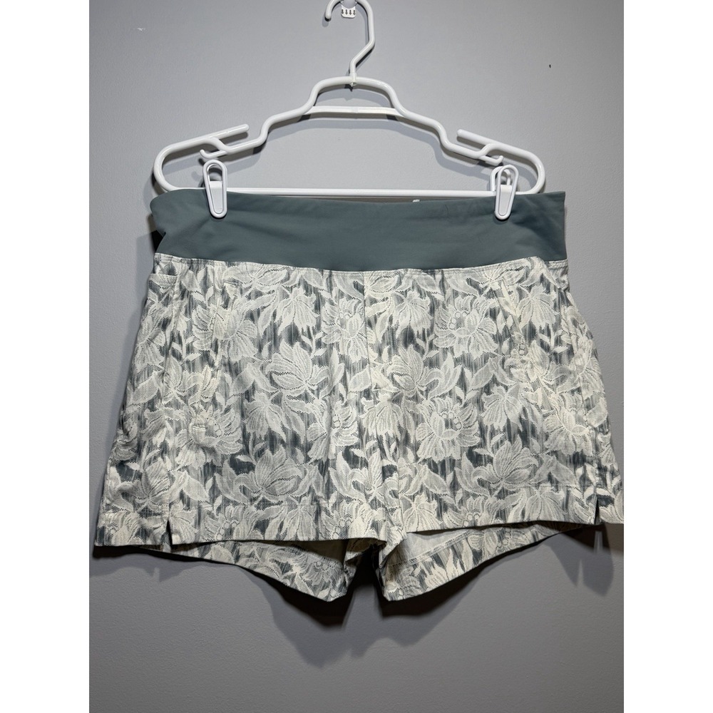 Athleta Trekkie North Shorts Womens 14 Ethereal Bloom magnolia
